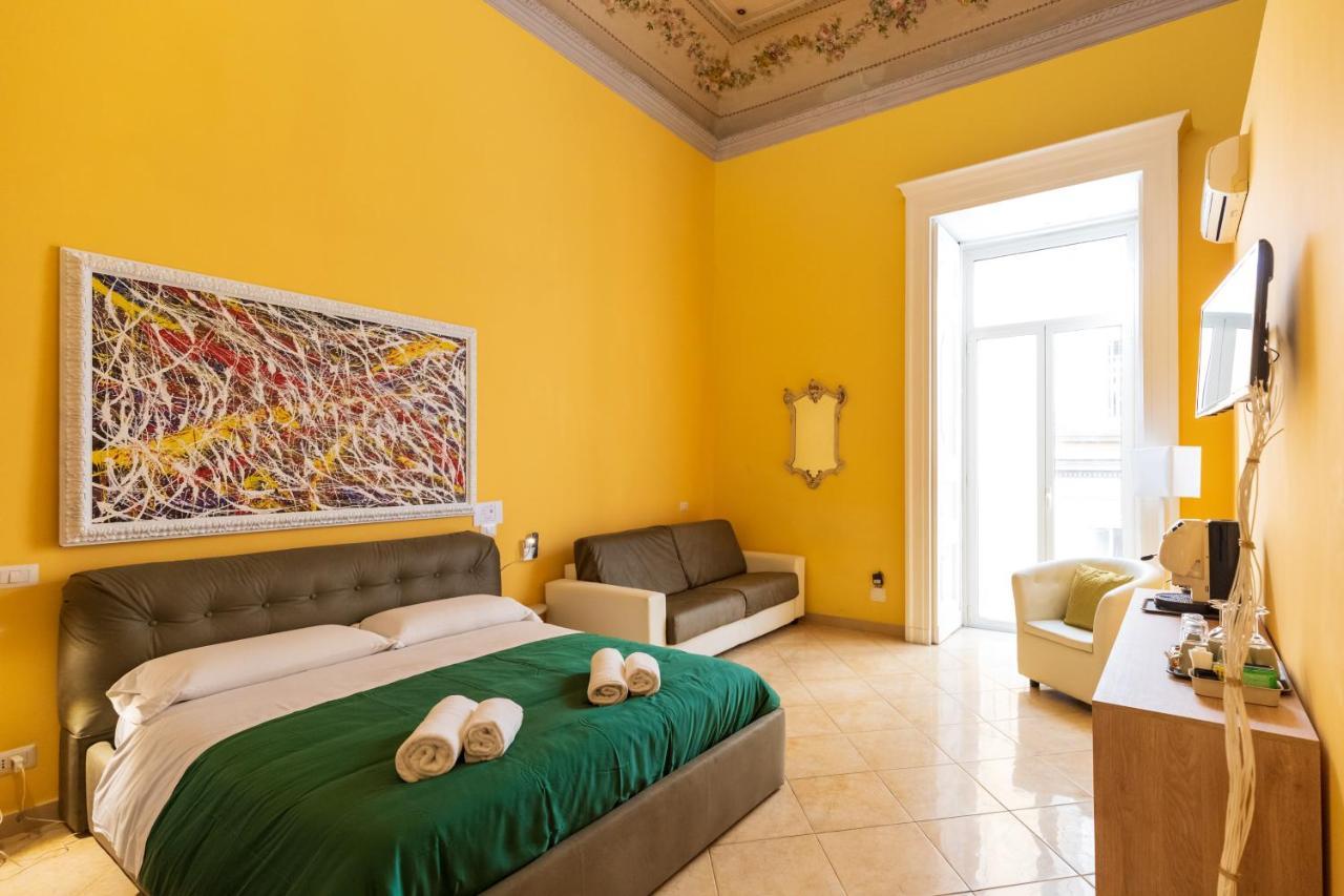 Suites Trinita In Toledo Street Nápoles Exterior foto