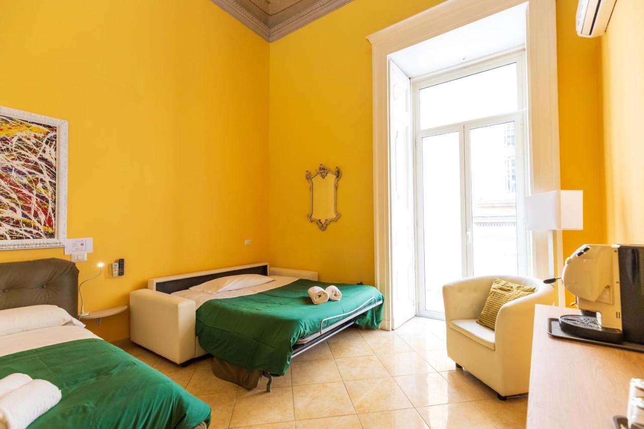 Suites Trinita In Toledo Street Nápoles Exterior foto