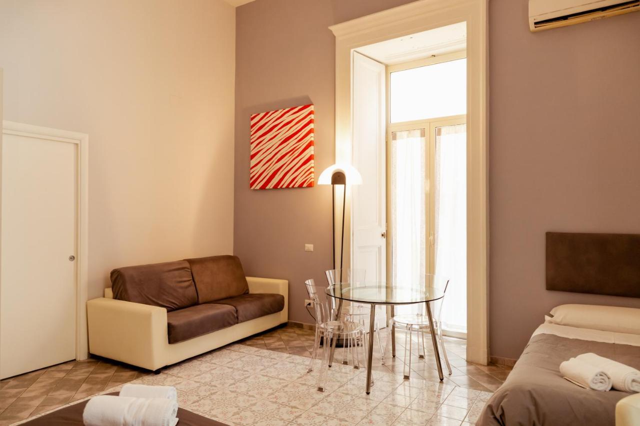 Suites Trinita In Toledo Street Nápoles Exterior foto