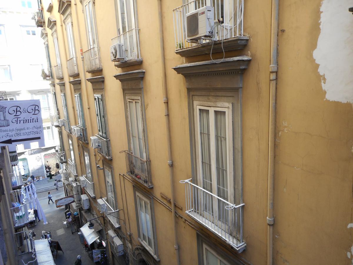 Suites Trinita In Toledo Street Nápoles Exterior foto